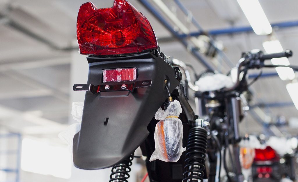 Skelett eines Motorrads in der Herstellung